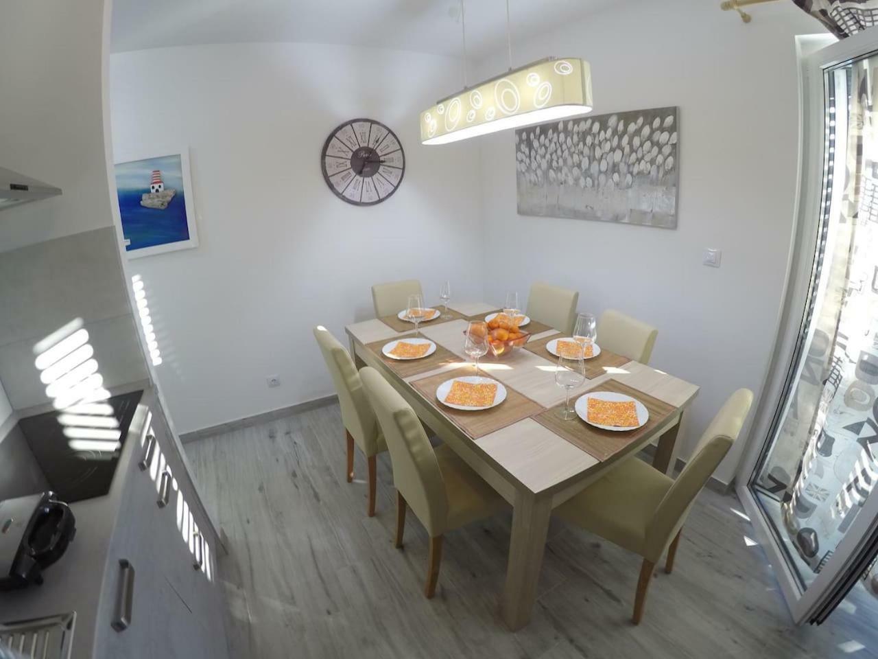 Kaštel Novi The Globetrotter'S Residence מראה חיצוני תמונה